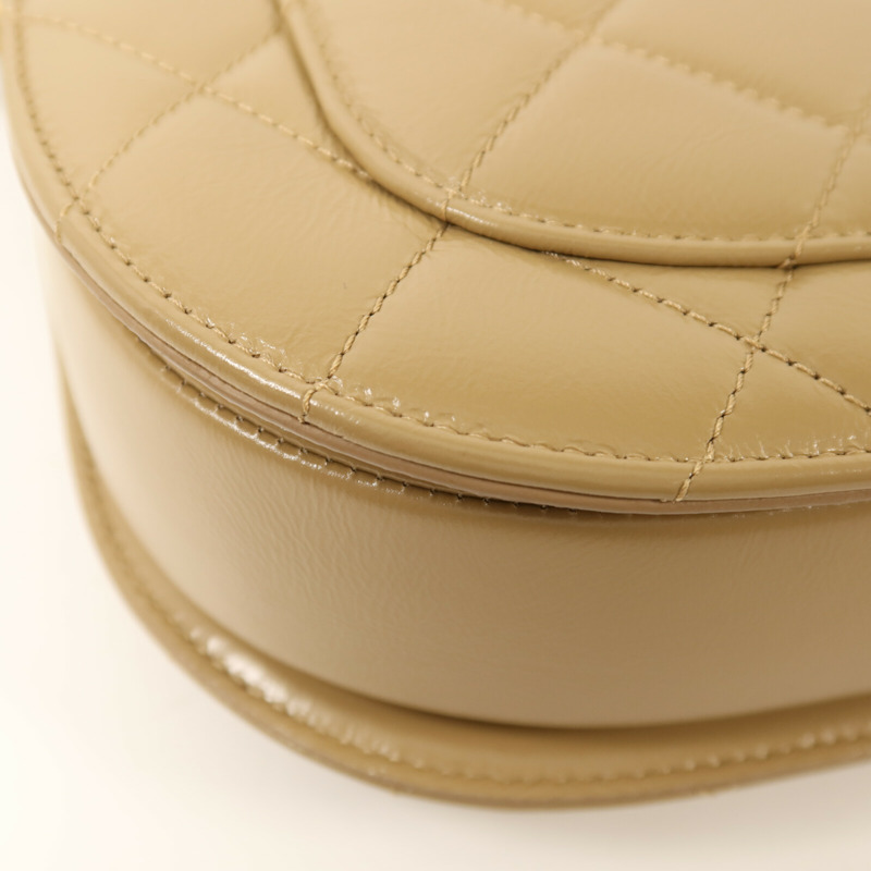 CHANEL 牛皮皮革Half Moon Flap Bag金扣鏈帶肩背袋-11