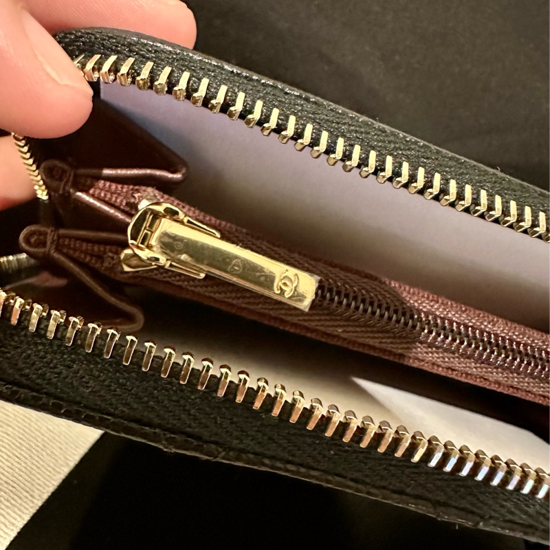 全新全配Chanel加大款ㄇ字錢包淡金扣膠膜未撕-2