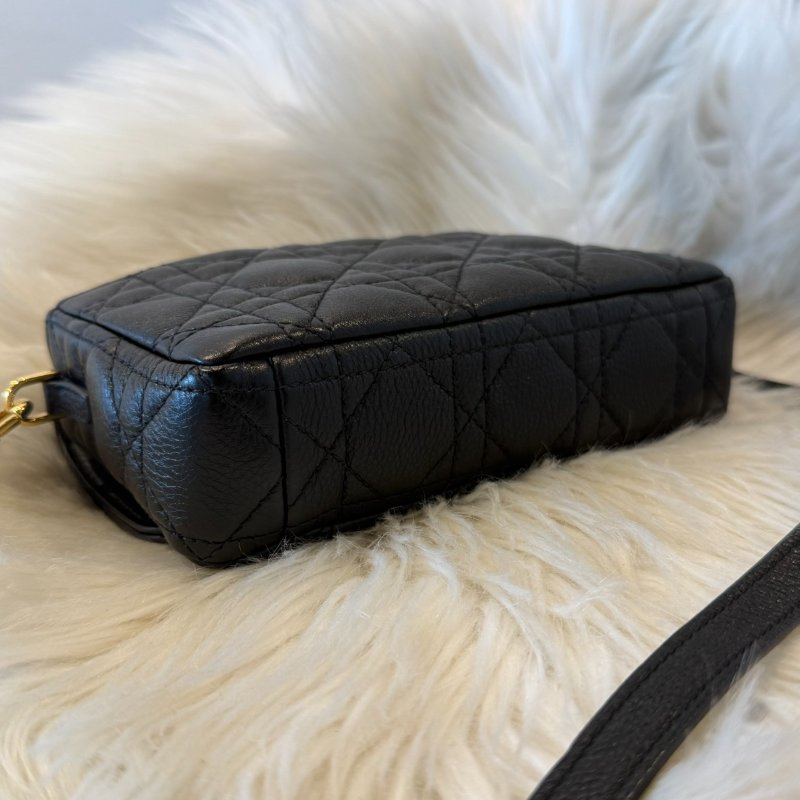 Dior Caro Pouch 斜背包 黑色金扣-3