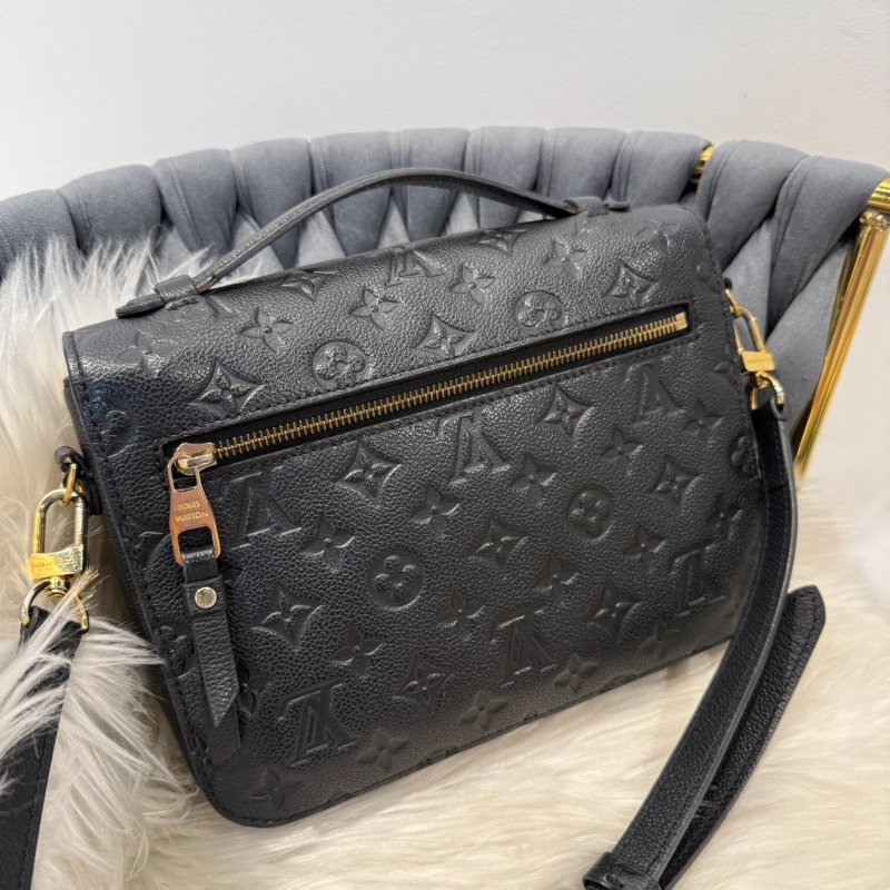 LV  POCHETTE METIS 黑壓紋郵差包-1