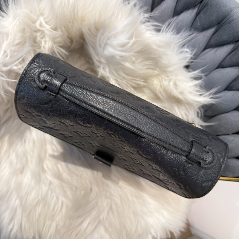 LV  POCHETTE METIS 黑壓紋郵差包-4