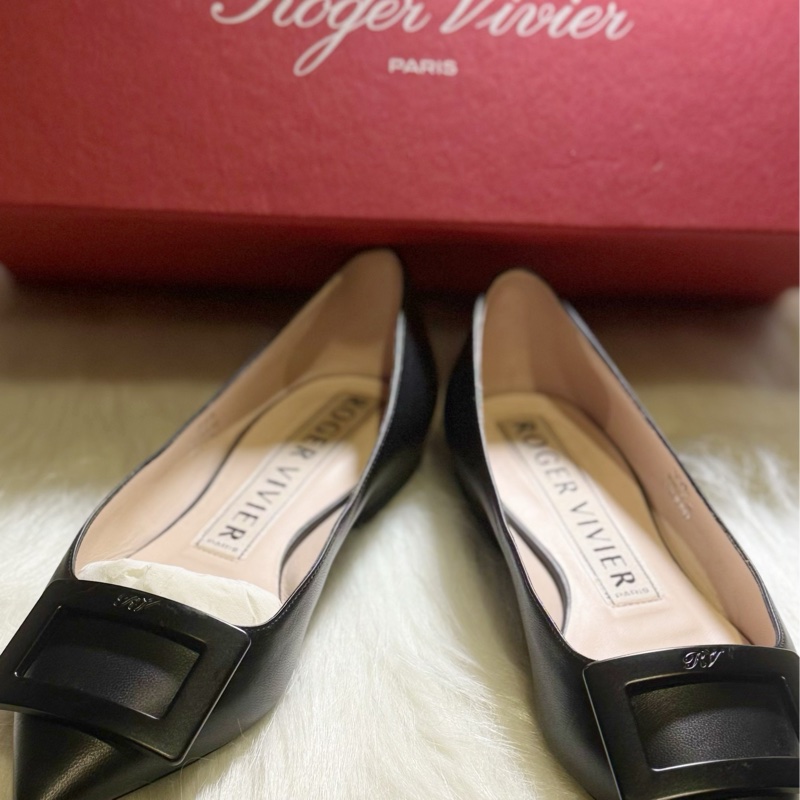 Roger Vivier Belle Vivier 黑色方扣平底鞋-0
