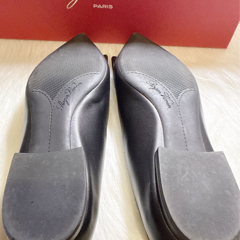 Roger Vivier Belle Vivier 黑色方扣平底鞋-16