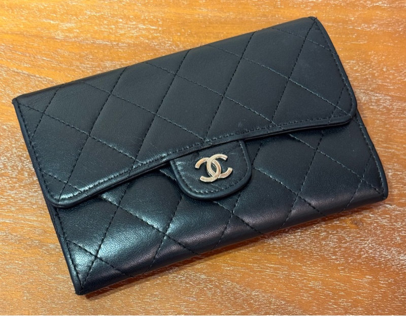 Chanel 黑色 羊皮 銀色CC logo 小錢包-0