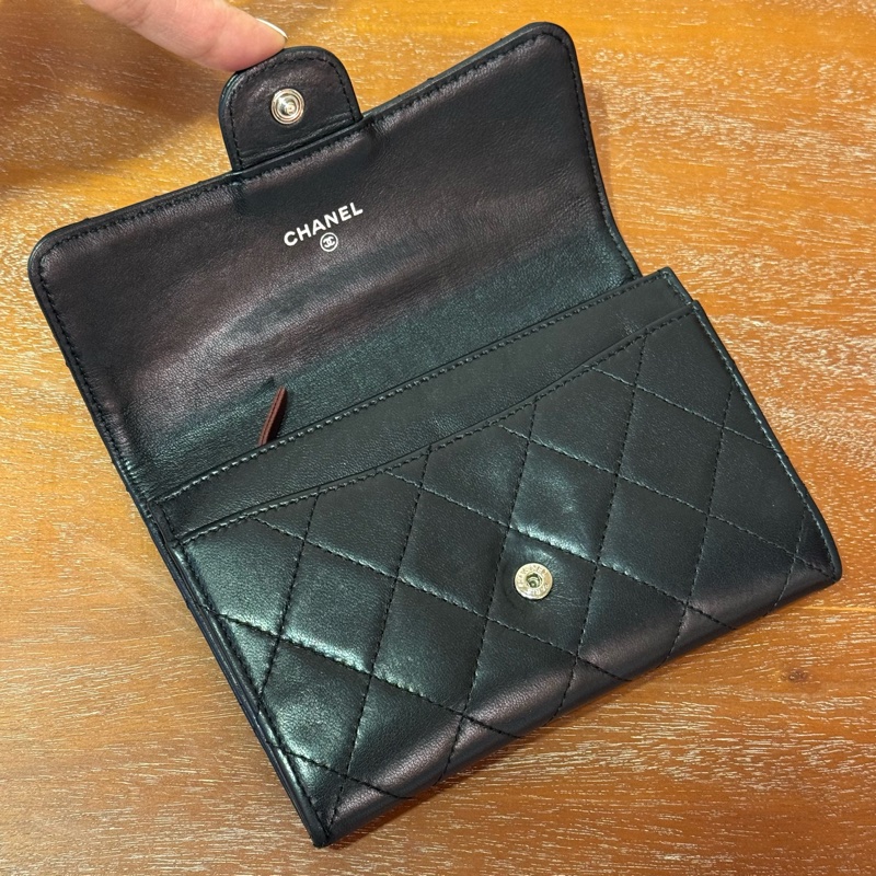 Chanel 黑色 羊皮 銀色CC logo 小錢包-2