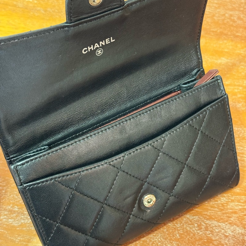 Chanel 黑色 羊皮 銀色CC logo 小錢包-8