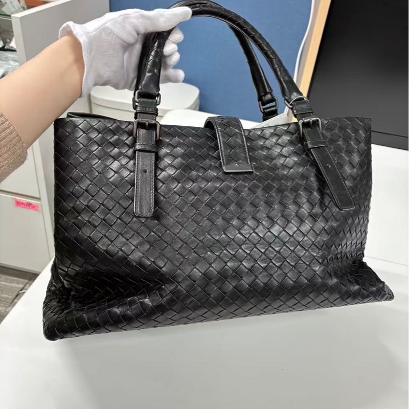「JL精品代購」bottega veneta BV黑色羊皮編織手提通勤托特包-6