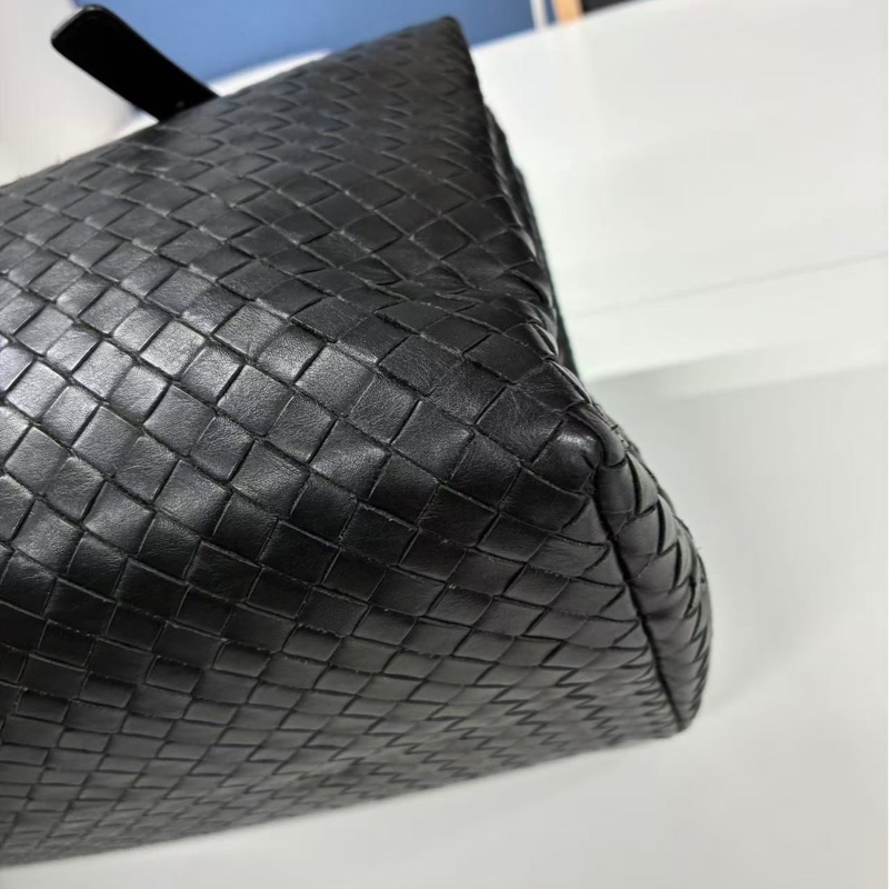 「JL精品代購」bottega veneta BV黑色羊皮編織手提通勤托特包-10