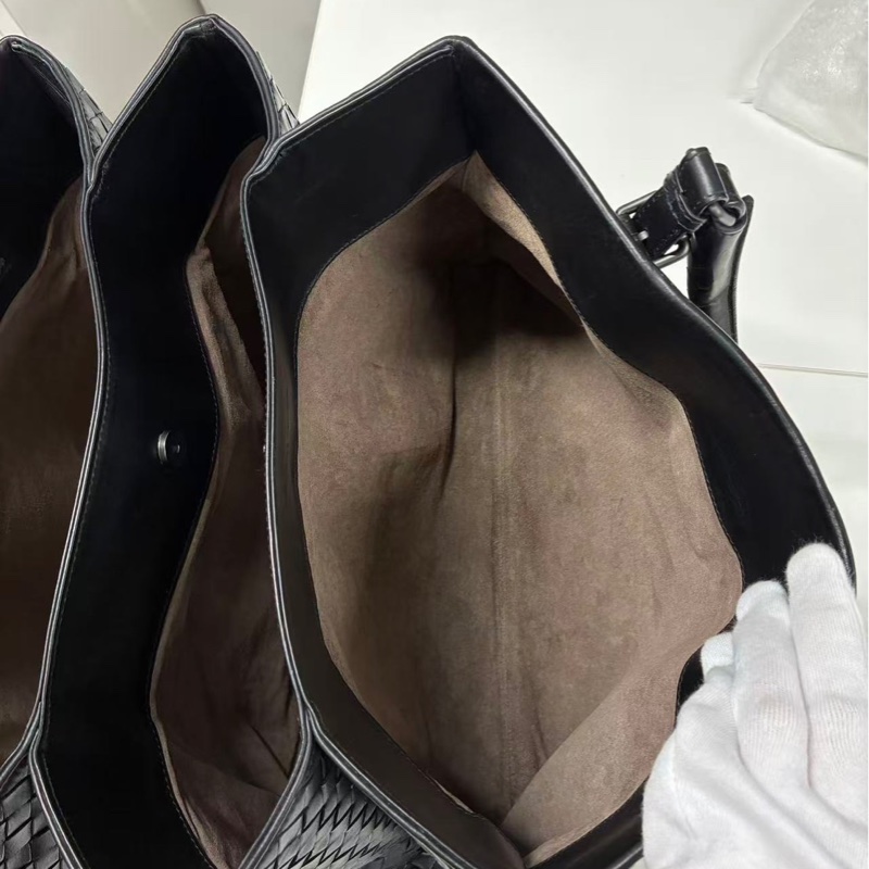 「JL精品代購」bottega veneta BV黑色羊皮編織手提通勤托特包-16