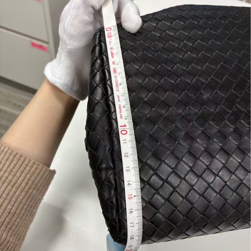 「JL精品代購」bottega veneta BV黑色羊皮編織手提通勤托特包-23