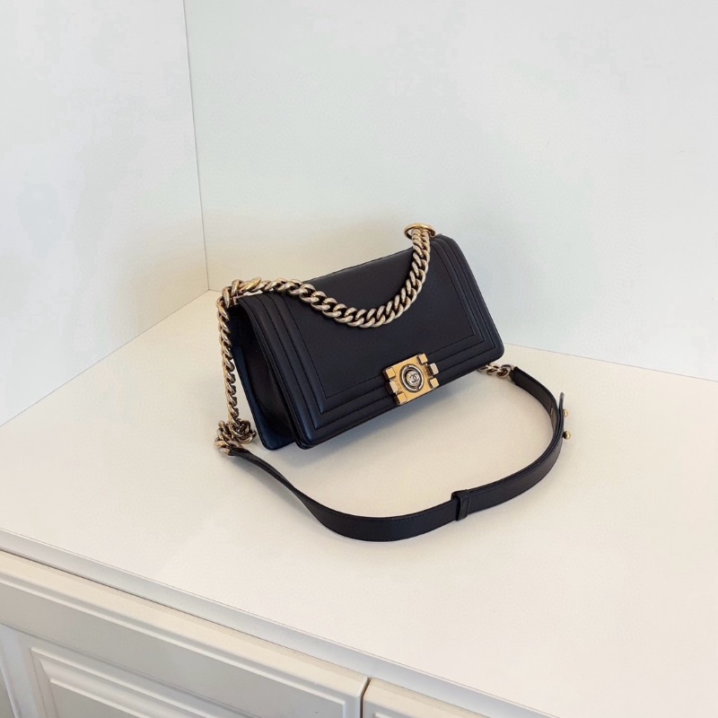 Chanel Leboy 黑金 牛皮 浮雕字母logo 中號  25*14*6 98新配件塵袋-5