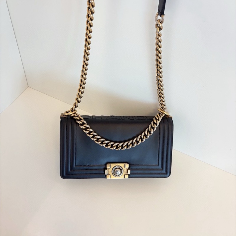 Chanel Leboy 黑金 牛皮 浮雕字母logo 中號  25*14*6 98新配件塵袋-7