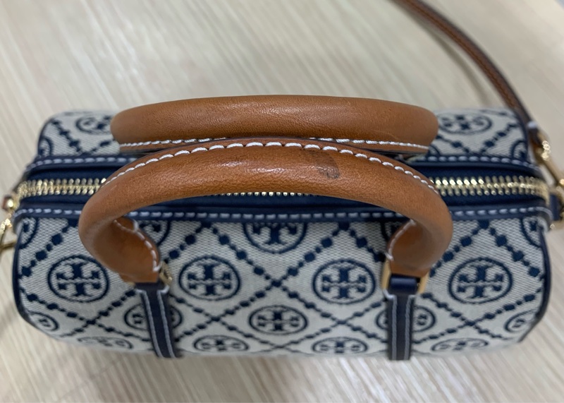 Tory Burch T-Monogram 迷你波士頓/酒桶包-3