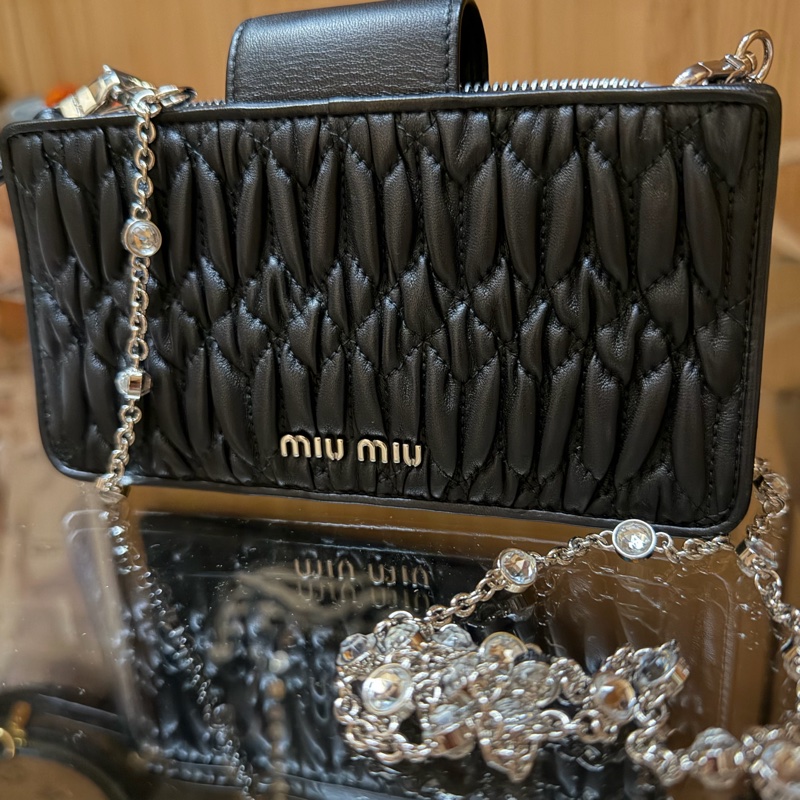 miumiu側背包-4