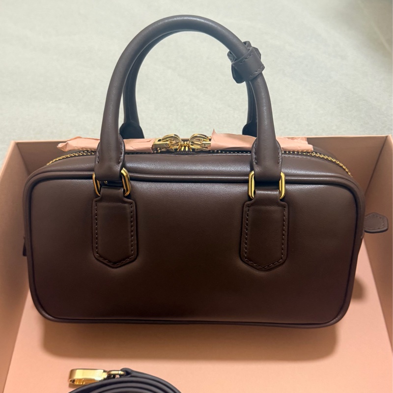 miu miu arcadie 皮革手袋(可側背)石楠木色-1