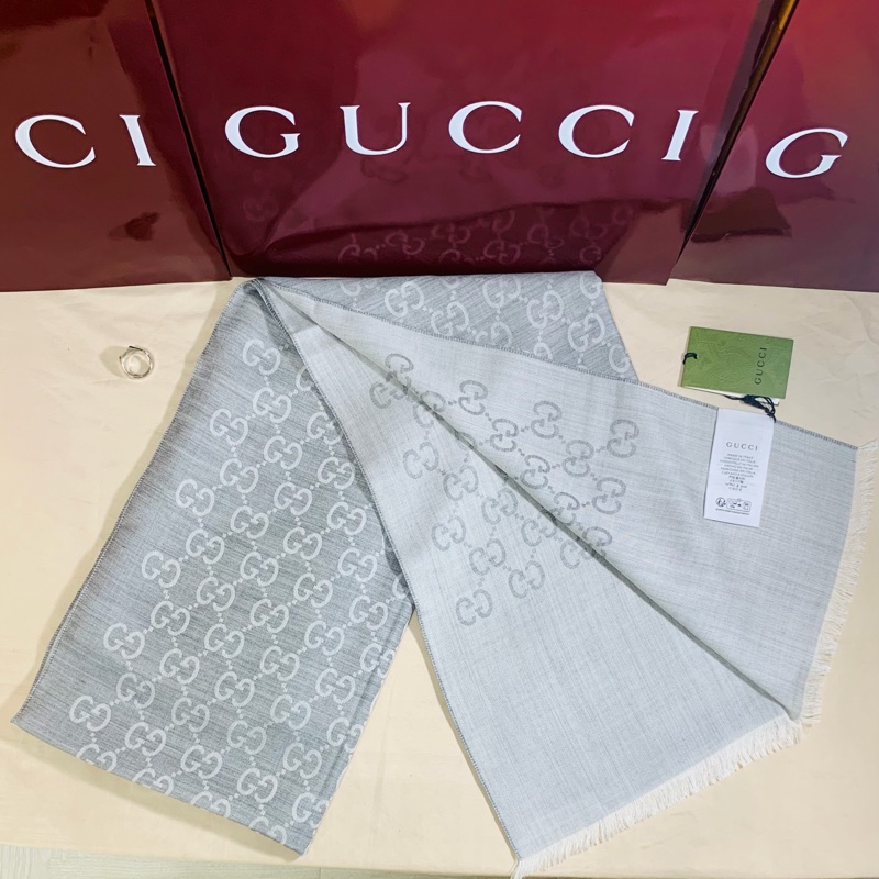 ‼️全台最甜 全新含吊牌 Gucci 古馳 淺灰老花滿版雙色 羊毛圍巾 披肩-0