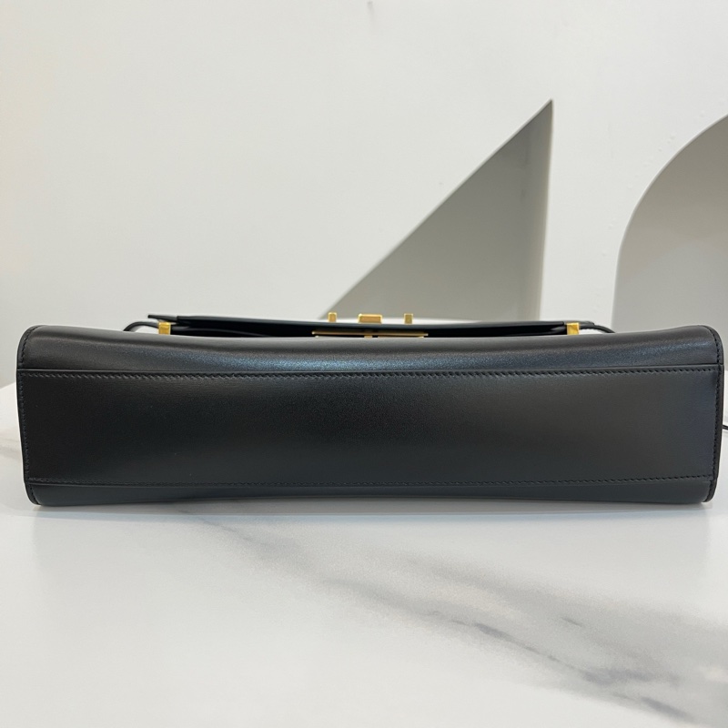 聖羅蘭/Saint laurent MANHATTAN系列 黑金光面牛皮曼哈頓中號單肩斜挎包 尺寸：29×20×7.5-4