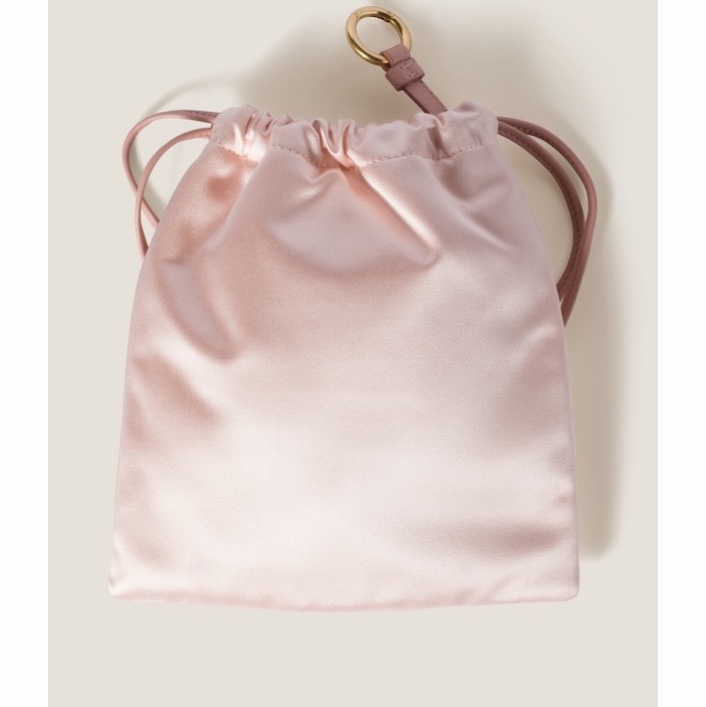 Miu Miu 女士 抽繩手拿包均碼碼常規、21cm*18cm-1