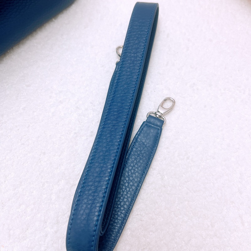 Chanel executive 深藍色手提包/肩背包-12