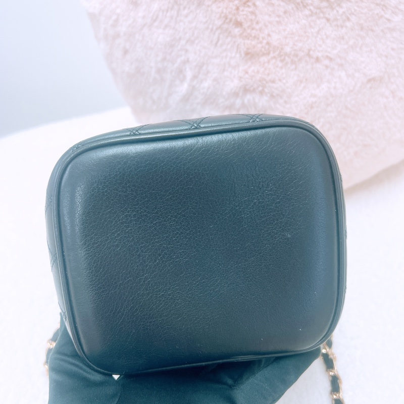 Chanel 黑金中古化妝包/斜挎包-4