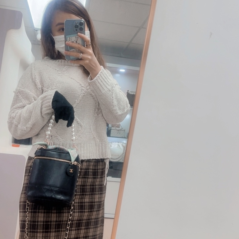 Chanel 黑金中古化妝包/斜挎包-15