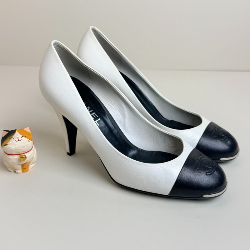 【黑白經典配色🖤🤍優雅淑女✨性價比極高】Chanel雙C高跟鞋-1