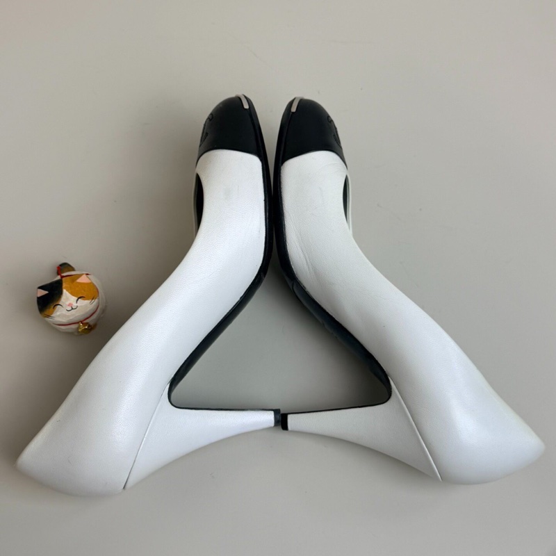 【黑白經典配色🖤🤍優雅淑女✨性價比極高】Chanel雙C高跟鞋-4