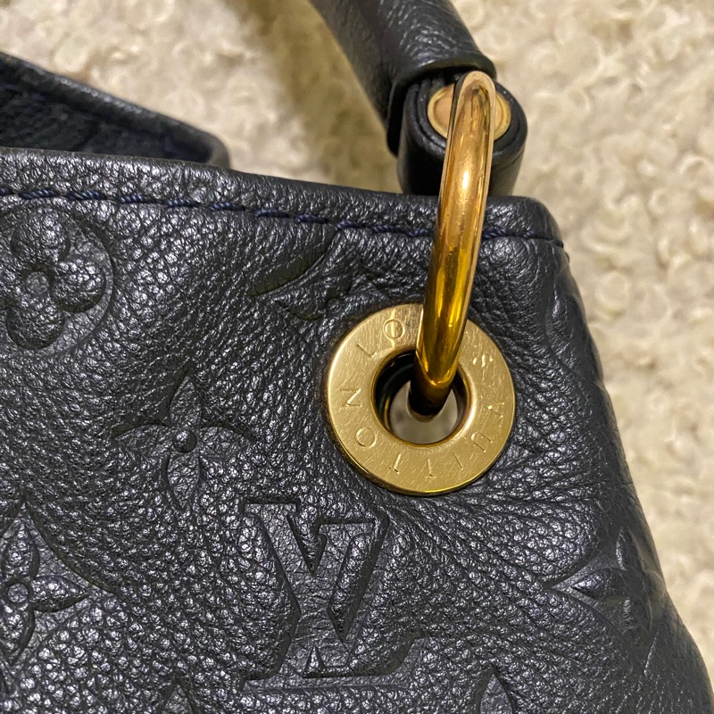lv artsy mm 壓紋 皮革 經典 全黑 皮革 肩背包 手提包 近全新-3