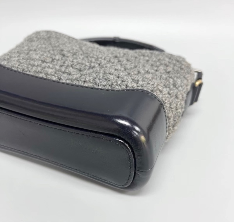 【96新 ✨ 全網最甜價！】Chanel香奈兒 黑白 毛呢拼皮 Gabrielle小號流浪包（下單前先詢問庫存❗️）-3