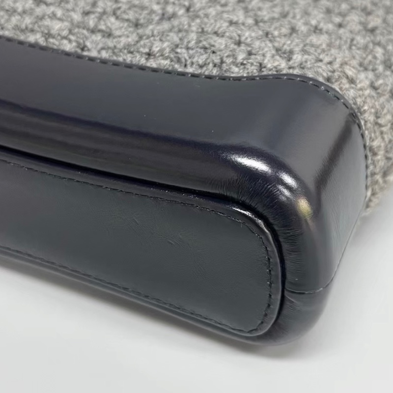 【96新 ✨ 全網最甜價！】Chanel香奈兒 黑白 毛呢拼皮 Gabrielle小號流浪包（下單前先詢問庫存❗️）-9