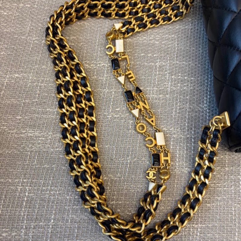 【99新 ✨ 全網最甜價！】特價 Chanel香奈兒22B琺瑯肩帶方胖子 黑金羊皮 晶片新款 （下單前先詢問庫存❗️）-1