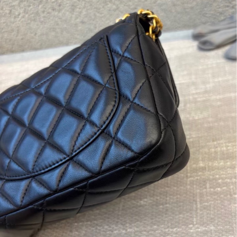 【99新 ✨ 全網最甜價！】特價 Chanel香奈兒22B琺瑯肩帶方胖子 黑金羊皮 晶片新款 （下單前先詢問庫存❗️）-6