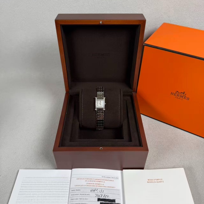 【老錢低調✨適合高品味人士✨價錢優惠】HERMES H系列精鋼貝母盤原鑲鑽女士石英腕表-1