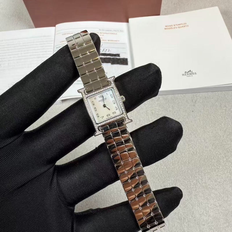 【老錢低調✨適合高品味人士✨價錢優惠】HERMES H系列精鋼貝母盤原鑲鑽女士石英腕表-4