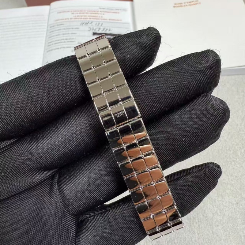 【老錢低調✨適合高品味人士✨價錢優惠】HERMES H系列精鋼貝母盤原鑲鑽女士石英腕表-5