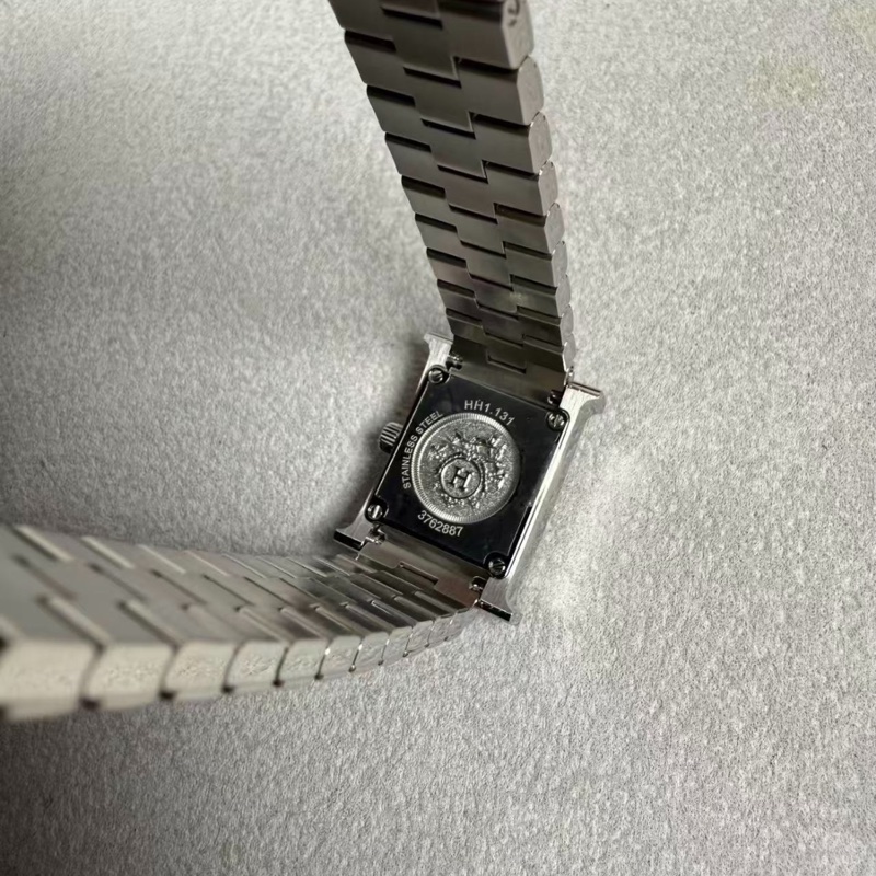 【老錢低調✨適合高品味人士✨價錢優惠】HERMES H系列精鋼貝母盤原鑲鑽女士石英腕表-7