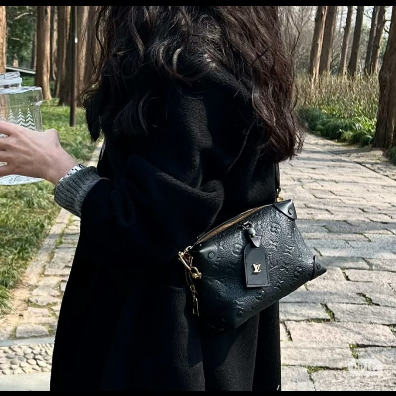 LV 路易威登 Louis Vuitton Petite Malle Souple 黑壓紋 軟皮小硬箱 雙背帶 復古箱包-2