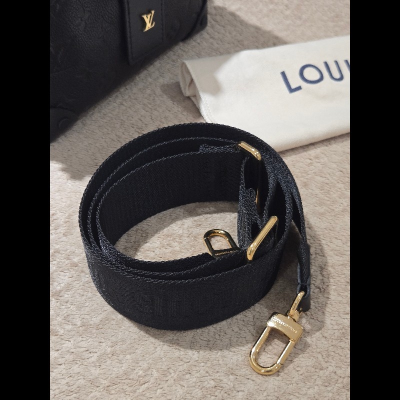 LV 路易威登 Louis Vuitton Petite Malle Souple 黑壓紋 軟皮小硬箱 雙背帶 復古箱包-30