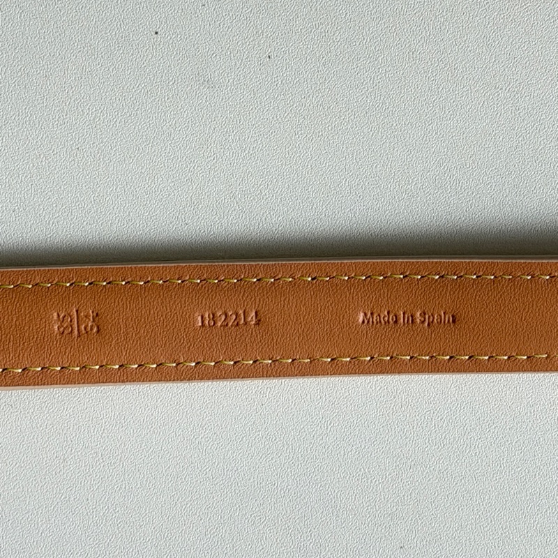 914intheair精品代購『全新閒置』Loewe 經典品牌logo奶茶色小牛皮腰帶/皮帶 85-15