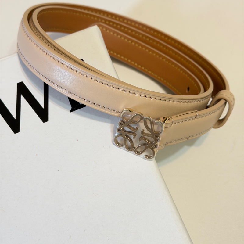 914intheair精品代購『全新閒置』Loewe 經典品牌logo奶茶色小牛皮腰帶/皮帶 85-29