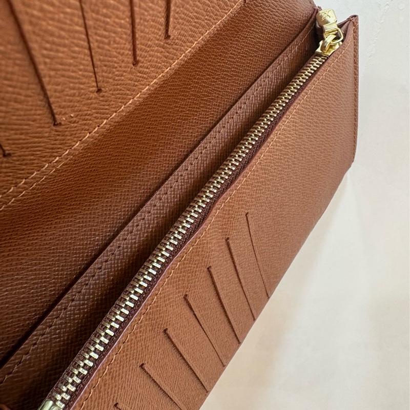 LV 老花字紋對開長夾 內裡有拉鏈款-5