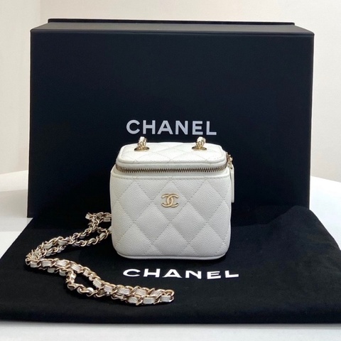 【97新 ✨ 全網最低價！】Chanel香奈兒 白色金扣 荔枝牛皮 化妝盒 方盒子 有鏡子（下單前先詢問庫存❗️）