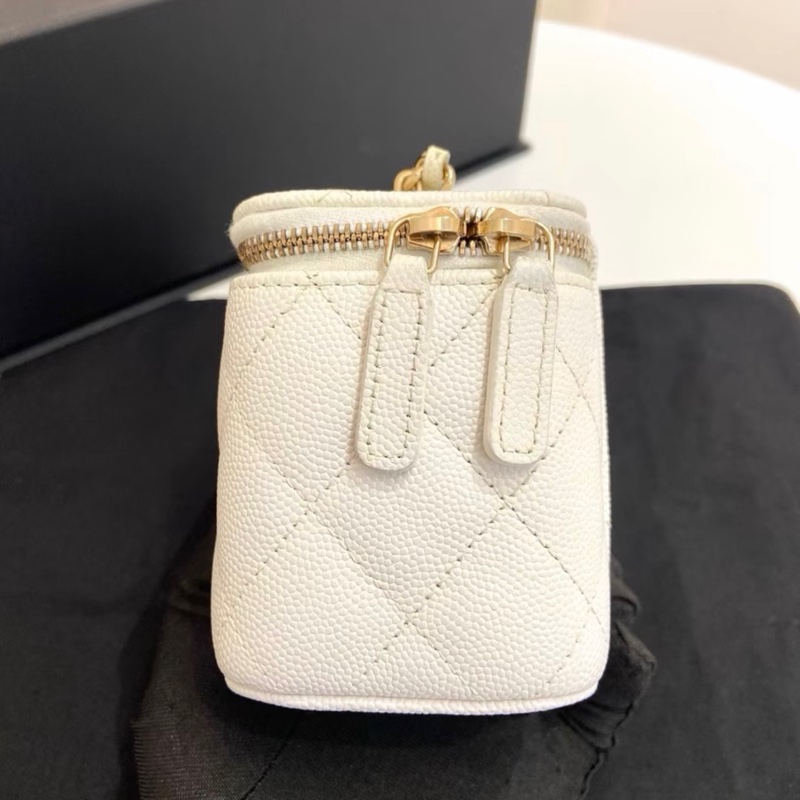 【97新 ✨ 全網最低價!】Chanel香奈兒 白色金扣 荔枝牛皮 化妝盒 方盒子 有鏡子(下單前先詢問庫存❗️)-4