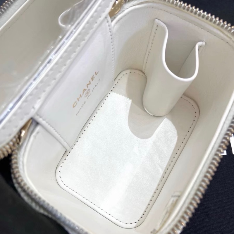 【97新 ✨ 全網最低價!】Chanel香奈兒 白色金扣 荔枝牛皮 化妝盒 方盒子 有鏡子(下單前先詢問庫存❗️)-7