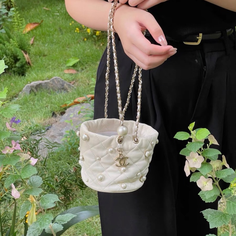 【97新 ✨ 全網最低價!】Chanel奶白珍珠mini水桶單肩包(下單前先詢問庫存❗️)-2