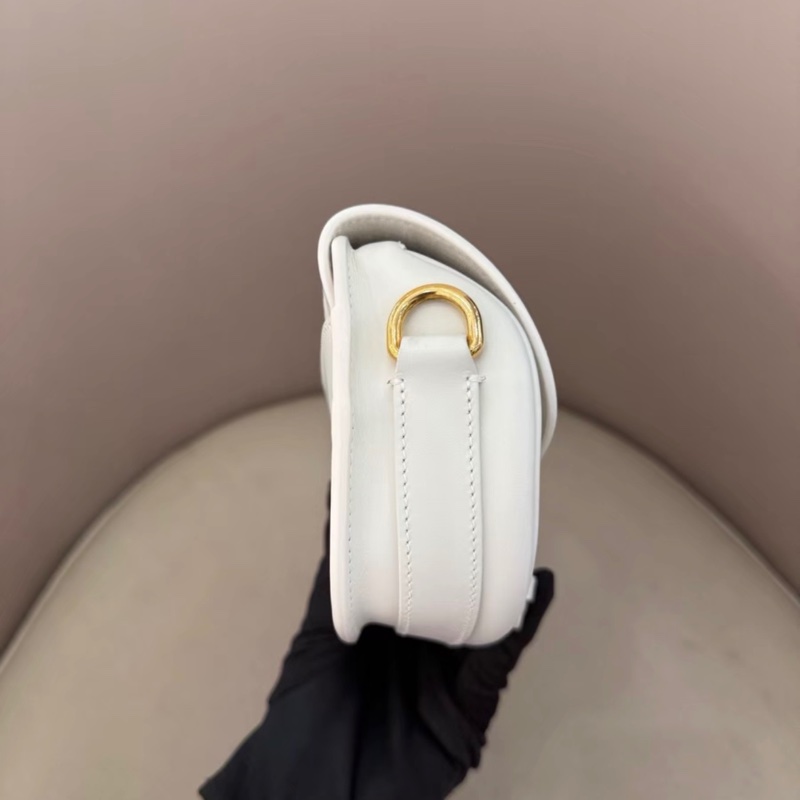 【96%新 ✨ 全網最低價!】迪奧 Dior bobby小號 奶白色 新月包 腋下包 (下單前先詢問庫存❗️)-3