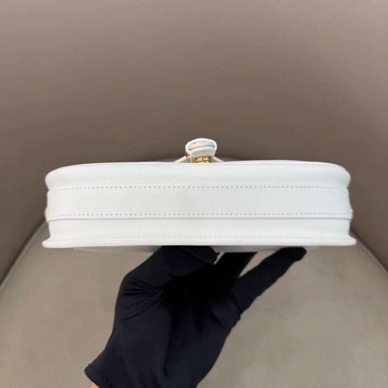 【96%新 ✨ 全網最低價!】迪奧 Dior bobby小號 奶白色 新月包 腋下包 (下單前先詢問庫存❗️)-5