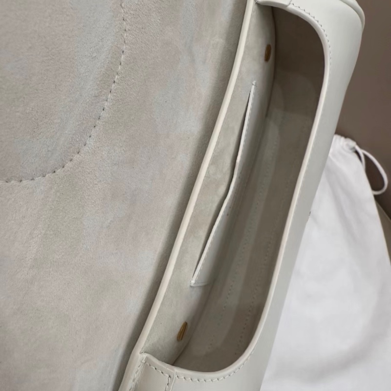 【96%新 ✨ 全網最低價!】迪奧 Dior bobby小號 奶白色 新月包 腋下包 (下單前先詢問庫存❗️)-7