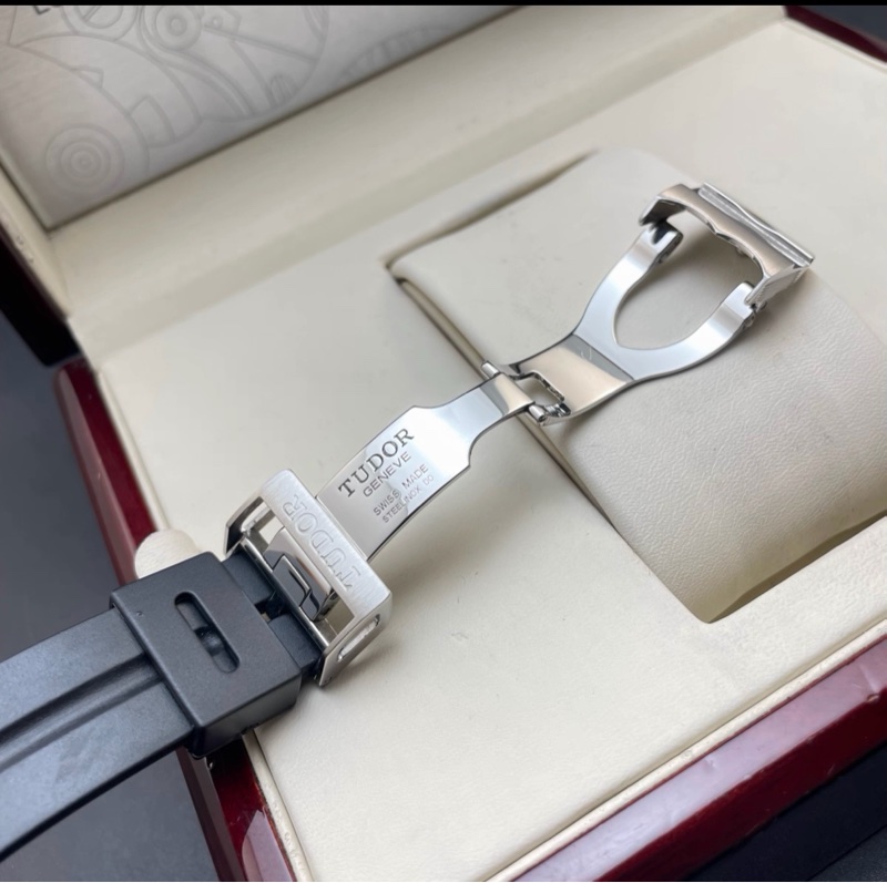 Tudor Black Bay 58 Blue-7