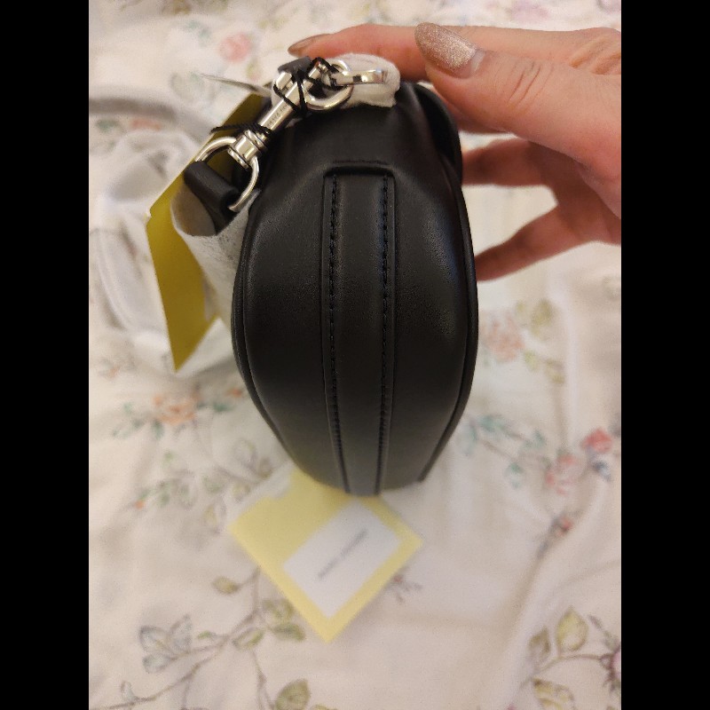 MARC JACOBS 素面翻蓋側背包（黑）-2